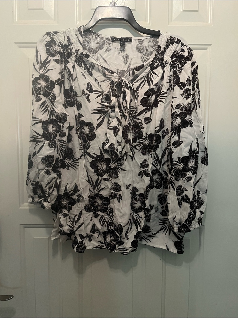 Como Black Crinkled Tie-Neck Floral Blouse - Black & White